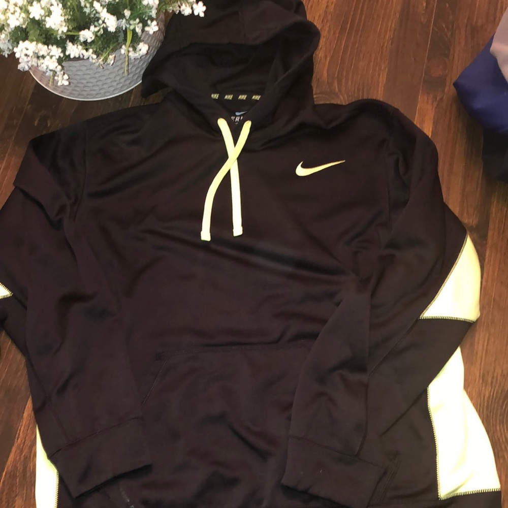 Nike Therma-Fit hoodie